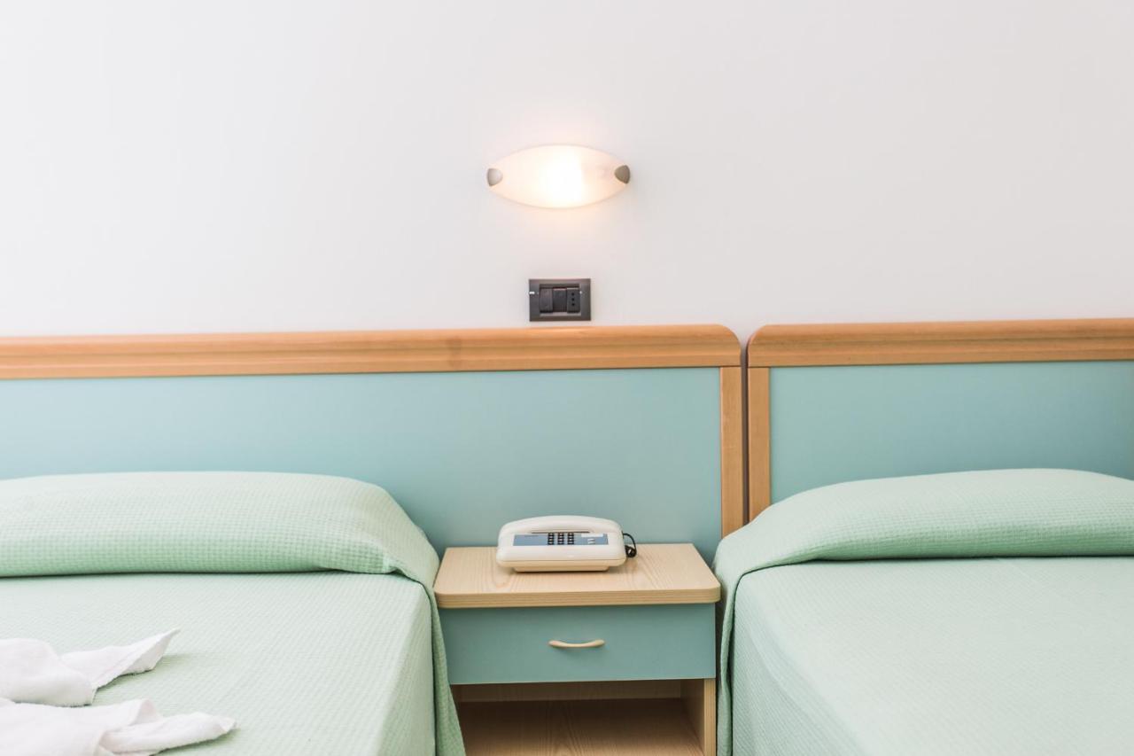 Hotel Costaverde เชเซนาติโก ภายนอก รูปภาพ