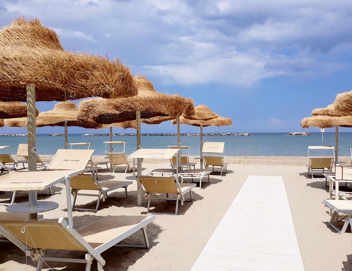 Hotel Costaverde เชเซนาติโก ภายนอก รูปภาพ